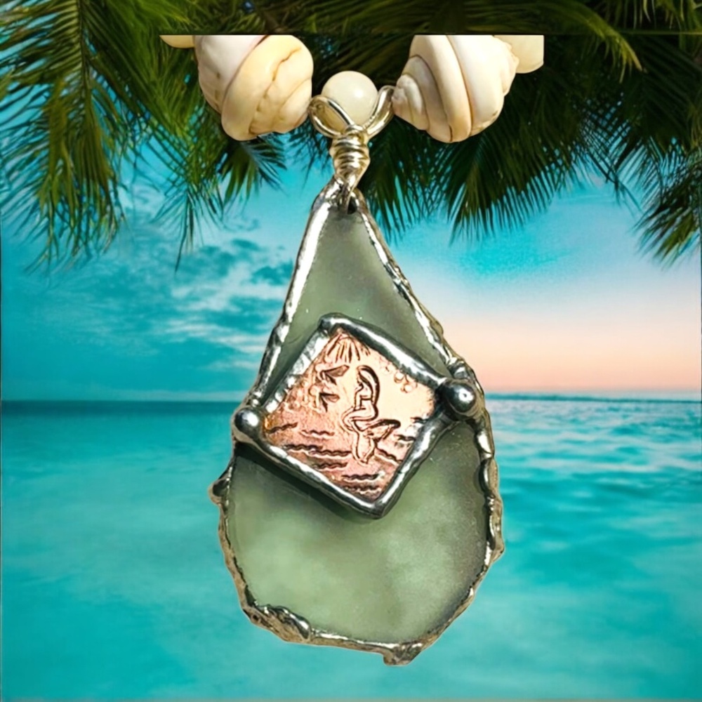 VNTG Hawaiian Heishi Puka Shell Necklace W/ Sea Glass & Copper Mermaid Pendant - Picture 3 of 16